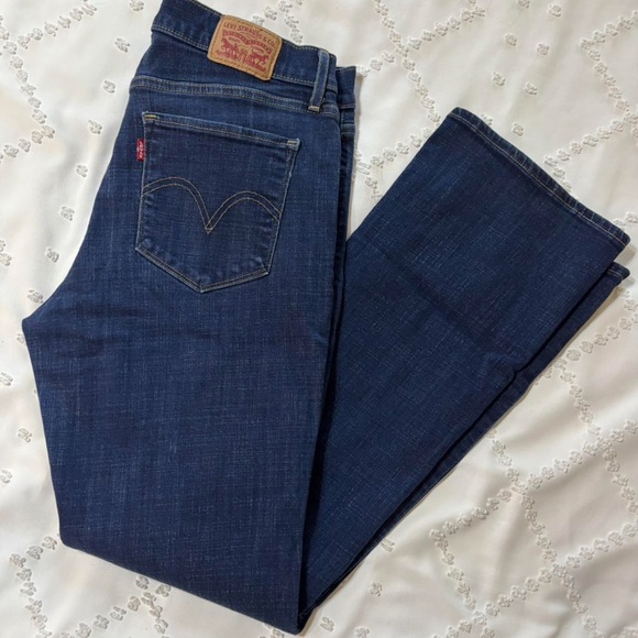 Levi's Denim - Women’s Levi's Dark Blue Jeans size 10